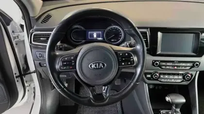 Photo 13 Kia Niro  1.6 GDi Hybride 141 ch DCT6