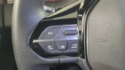 Photo 14 Peugeot 308  Hybrid 145 e-DCS6
