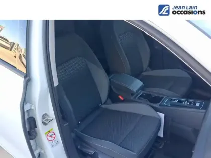 Photo 10 Volkswagen Golf  1.5 eTSI OPF 130 DSG7