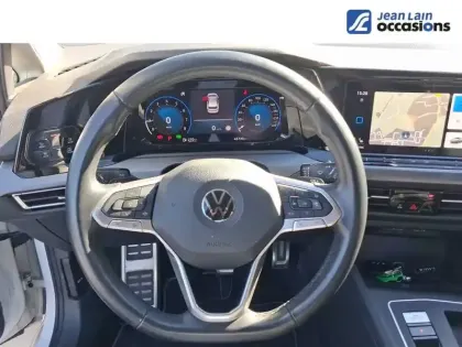 Photo 11 Volkswagen Golf  1.5 eTSI OPF 130 DSG7