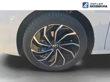 Photo 8 Volkswagen Golf  1.5 eTSI OPF 130 DSG7