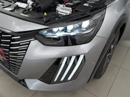 Photo 15 Peugeot 208  Hybrid 110 e-DCS6