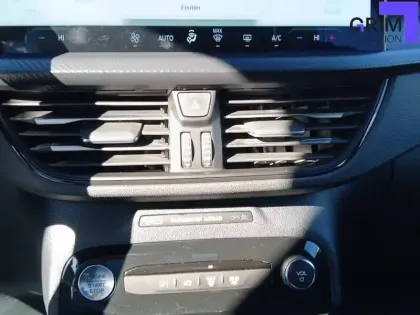 Photo 8 Ford Kuga  2.5 Duratec 180 ch FlexiFuel FHEV E85 Powershift