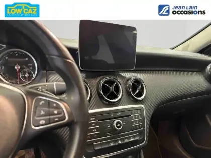 Photo 12 Mercedes GLA  200 d 7-G DCT