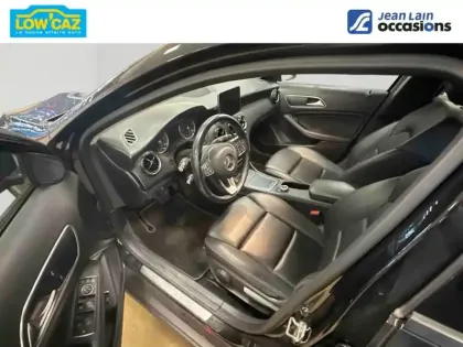 Photo 10 Mercedes GLA  200 d 7-G DCT