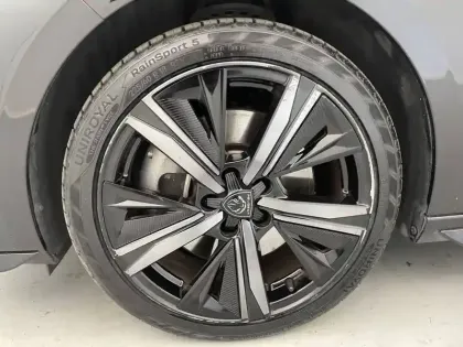 Photo 15 Peugeot 308  PHEV 225 e-EAT8