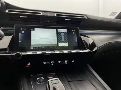 Photo 31 Peugeot 508  SW Hybrid4 360 e-EAT8 Peugeot Sport Engineered