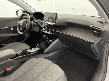 Photo 30 Peugeot 208  Hybrid 100 e-DCS6