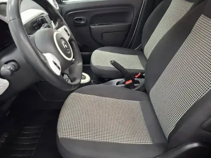 Photo 24 Renault Twingo  III E-Tech