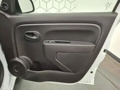 Photo 16 Renault Twingo  III E-Tech