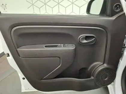 Photo 25 Renault Twingo  III E-Tech