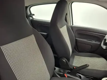 Photo 13 Renault Twingo  III E-Tech