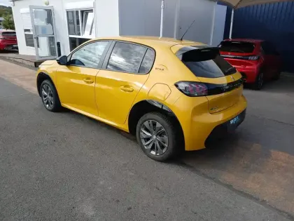 Photo 6 Peugeot 208  Electrique 50 kWh 136ch