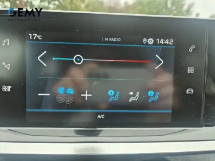 Photo 15 Peugeot 208  PureTech 75 S&S BVM5