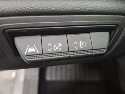 Photo 39 Renault Captur  E-Tech hybride 145