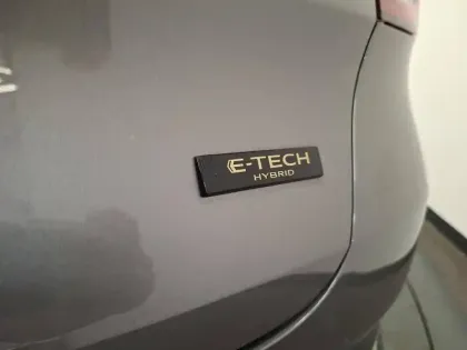 Photo 9 Renault Captur  E-Tech hybride 145