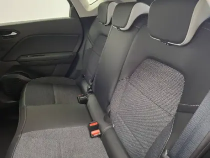 Photo 27 Renault Captur  E-Tech hybride 145