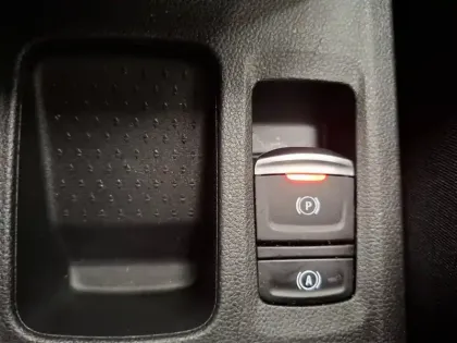 Photo 49 Renault Captur  E-Tech hybride 145