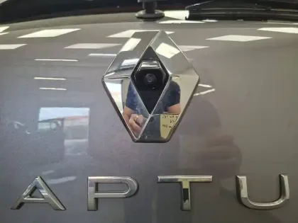 Photo 8 Renault Captur  E-Tech hybride 145