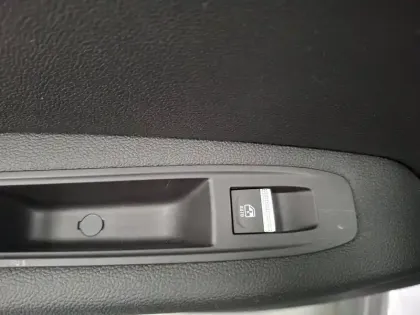 Photo 30 Renault Captur  E-Tech hybride 145