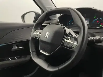 Photo 28 Peugeot 208  Electrique 50 kWh 136ch