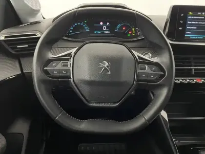 Photo 22 Peugeot 208  Electrique 50 kWh 136ch