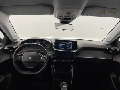 Photo 27 Peugeot 208  Electrique 50 kWh 136ch