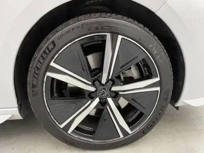 Photo 17 Peugeot 308  SW PHEV 180 e-EAT8