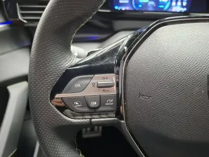 Photo 23 Peugeot 308  PHEV 180 e-EAT8