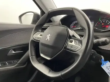Photo 28 Peugeot 2008  PureTech 100 S&S BVM6