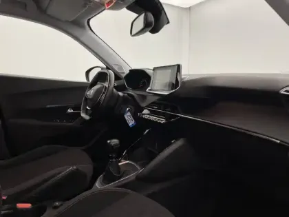 Photo 25 Peugeot 2008  PureTech 100 S&S BVM6