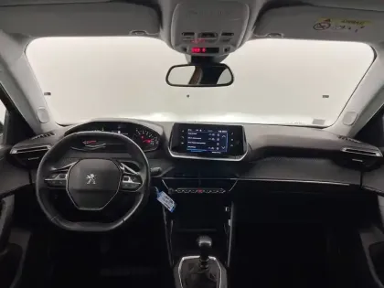 Photo 27 Peugeot 2008  PureTech 100 S&S BVM6
