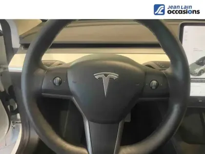 Photo 11 Tesla Model 3  Autonomie Standard Plus RWD