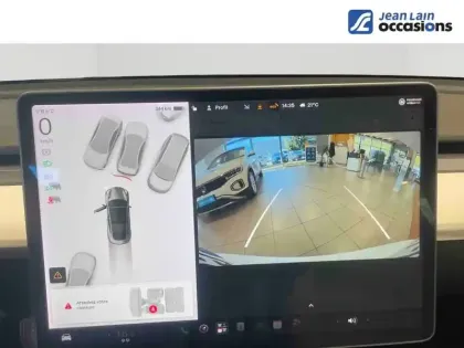 Photo 15 Tesla Model 3  Autonomie Standard Plus RWD