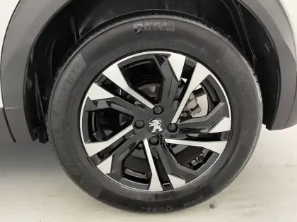 Photo 15 Peugeot 2008  PureTech 130 S&S EAT8