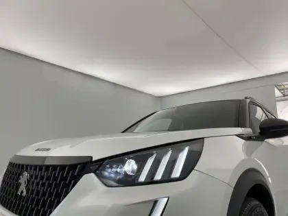 Photo 29 Peugeot 2008  PureTech 130 S&S EAT8