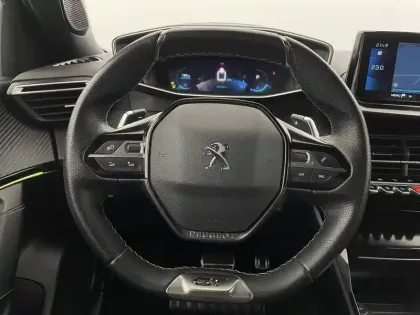 Photo 22 Peugeot 2008  PureTech 130 S&S EAT8