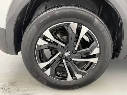 Photo 18 Peugeot 2008  PureTech 130 S&S EAT8