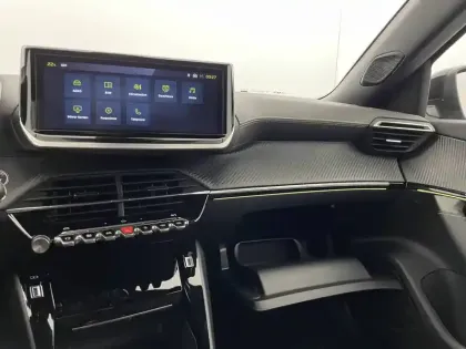Photo 24 Peugeot 2008  Hybrid 136 e-DCS6