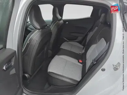 Photo 10 Renault Clio  1.6 E-Tech 145ch full hybrid Techno