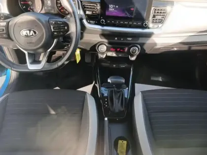 Photo 11 Kia Stonic  1.0 T-GDi 120ch MHEV Launch Edition DCT7