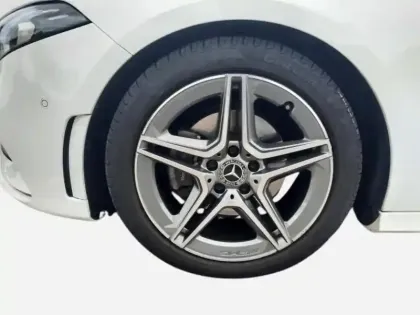 Photo 21 Mercedes Classe A 180 d Berline AMG Line
