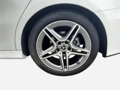 Photo 24 Mercedes Classe A 180 d Berline AMG Line