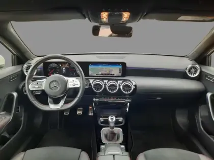 Photo 5 Mercedes Classe A 180 d Berline AMG Line