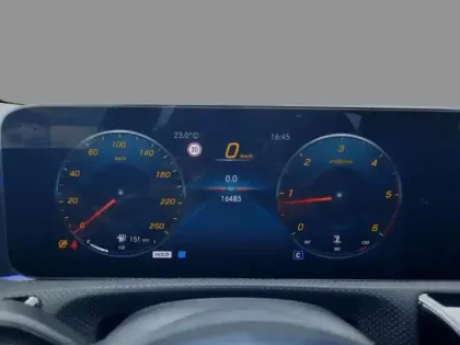 Photo 16 Mercedes Classe A 180 d Berline AMG Line