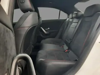 Photo 6 Mercedes Classe A 180 d Berline AMG Line