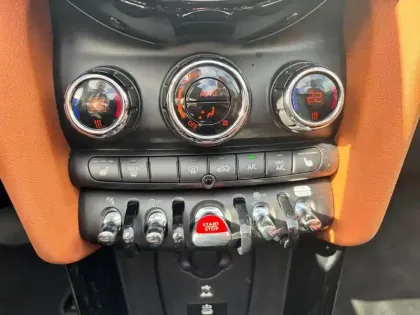 Photo 14 Mini Mini Cabrio Cooper 136ch Edition Premium Plus BVA7