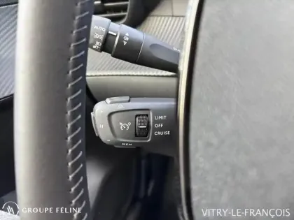 Photo 12 Peugeot 208  1.2 Hybrid 145ch Allure e-DCS6