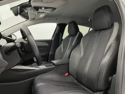 Photo 13 Peugeot 308  PHEV 180 e-EAT8