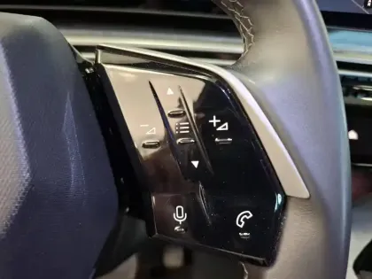 Photo 14 Peugeot 3008  Hybrid 145 e-DCS6